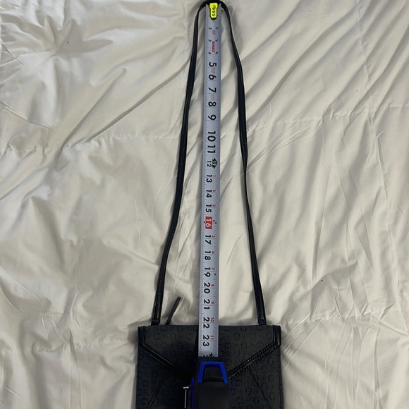 GUESS Envelope Cross Body Purse - Picture 7 of 7